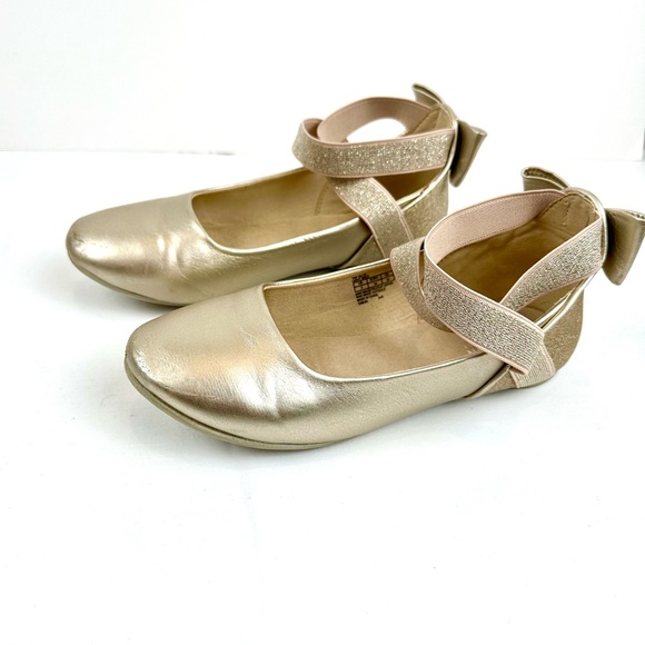 Girl’s Kenneth Cole Reaction Tap Glitz Metallic Gold Ballet Flats - Picture 5 of 10